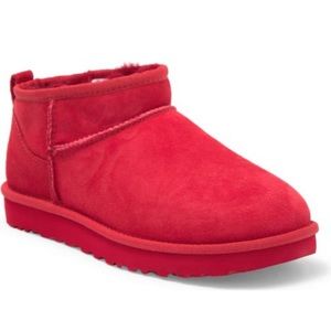 🔥🔥UGG NWT Ultra Mini Classic Boot